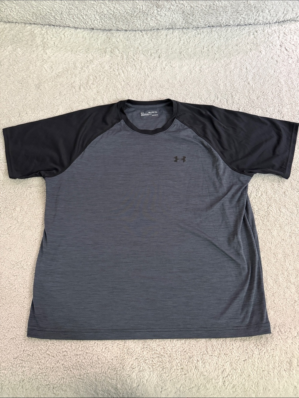 Under Armour Men’s Short Sleeve Tech Tee in Charcoal and Black
